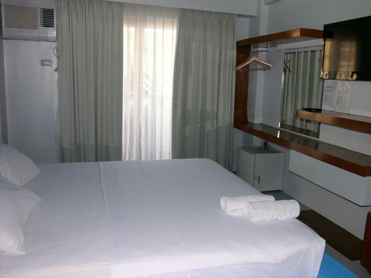 Lsm Square Residences Balabag  Екстер'єр фото